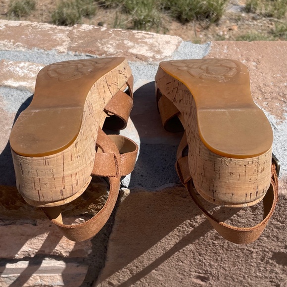 GUC KORK-EASE Women's Myrna 2.0 Ankle Strap Wedge Sandal (Size: 37/Tan) - Picture 11 of 15